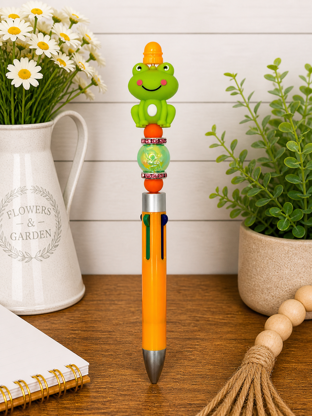 Smiling Frog- Pen